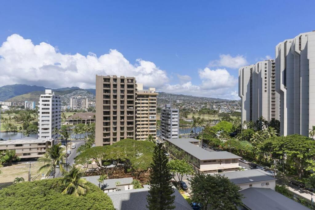 Ala Wai Suite 1 Bed Canal View Condo Honolulu Exterior photo