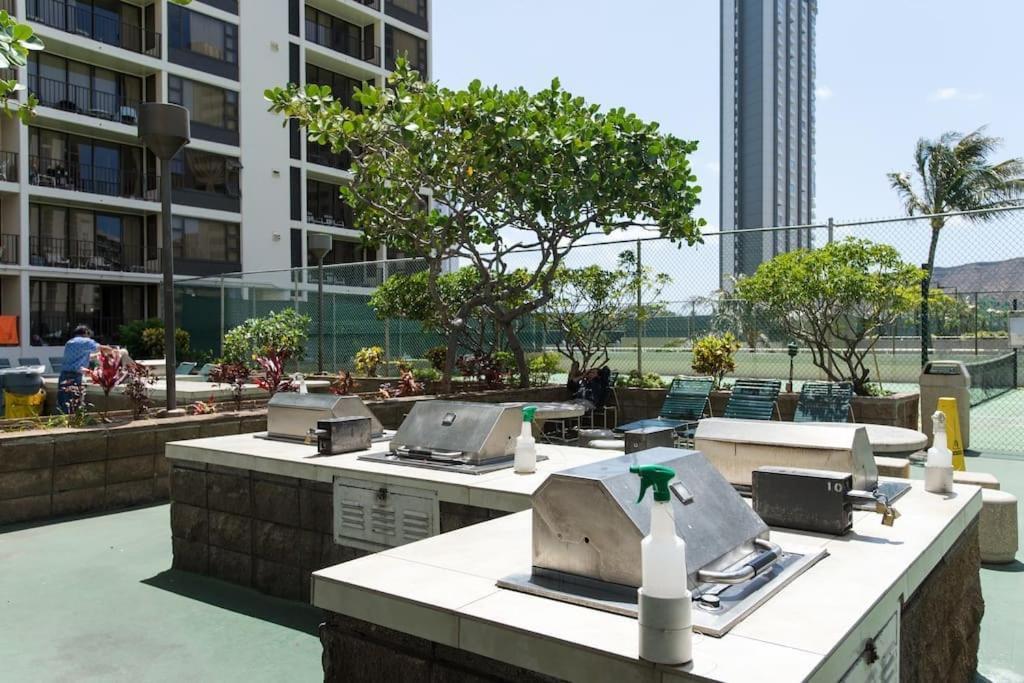 Ala Wai Suite 1 Bed Canal View Condo Honolulu Exterior photo